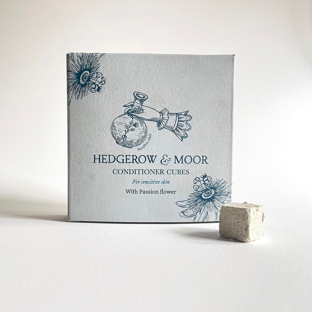 Box of Hedgerow & Moor conditioner cubes on a white background