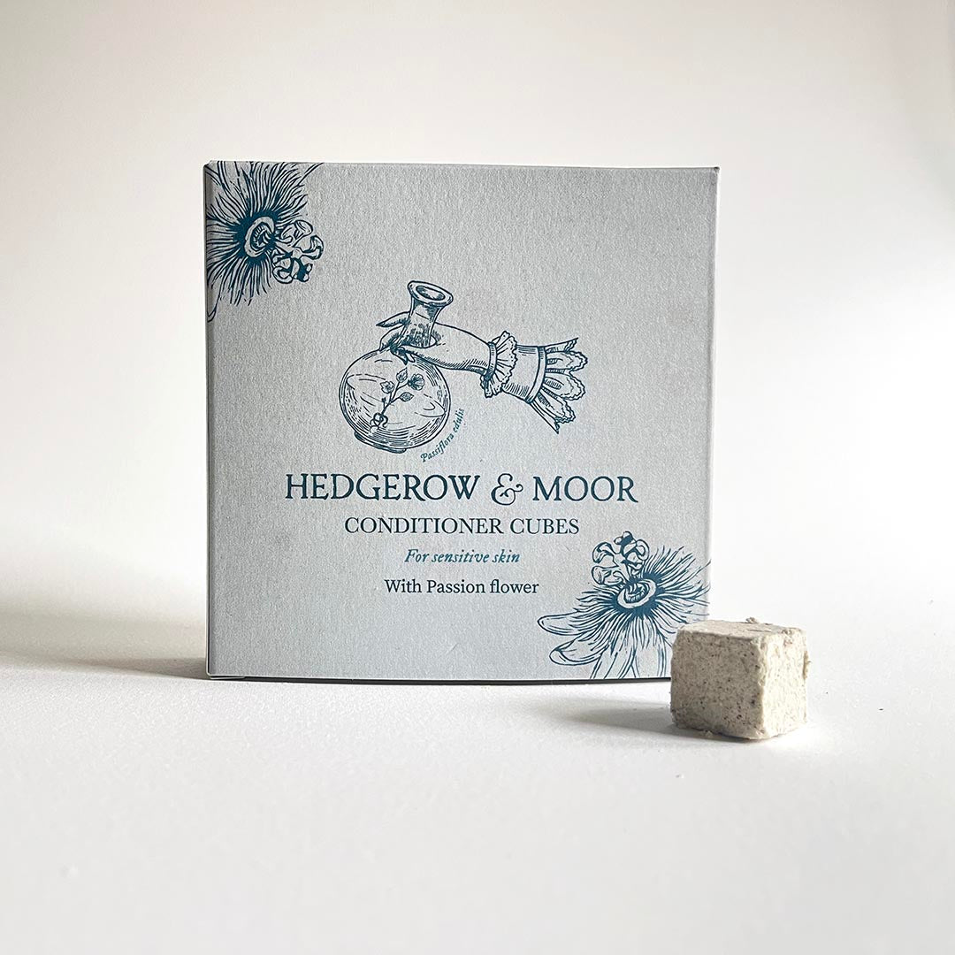 Box of Hedgerow & Moor conditioner cubes on a white background