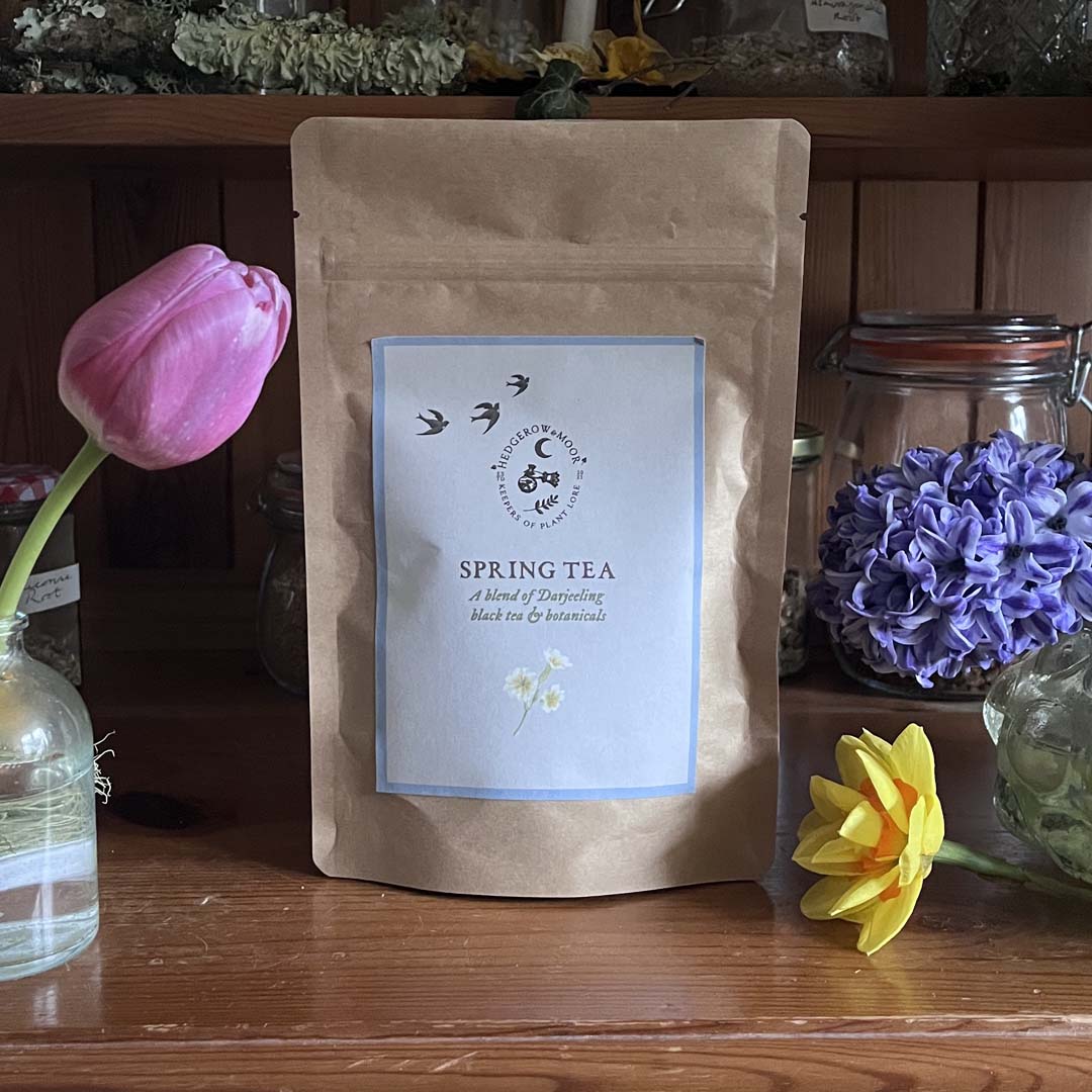 Spring Hedgerow Black Tea – Darjeeling Loose Leaf with Hawthorn, Lemon Balm & Linden Blossom
