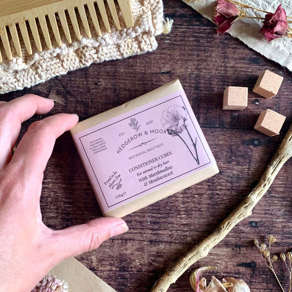 Hedgerow & Moor Conditioner Cubes for Normal to Dry Hair — marshmallow and meadowfoam formula, plastic-free vegan conditioner handmade in Cornwall.
