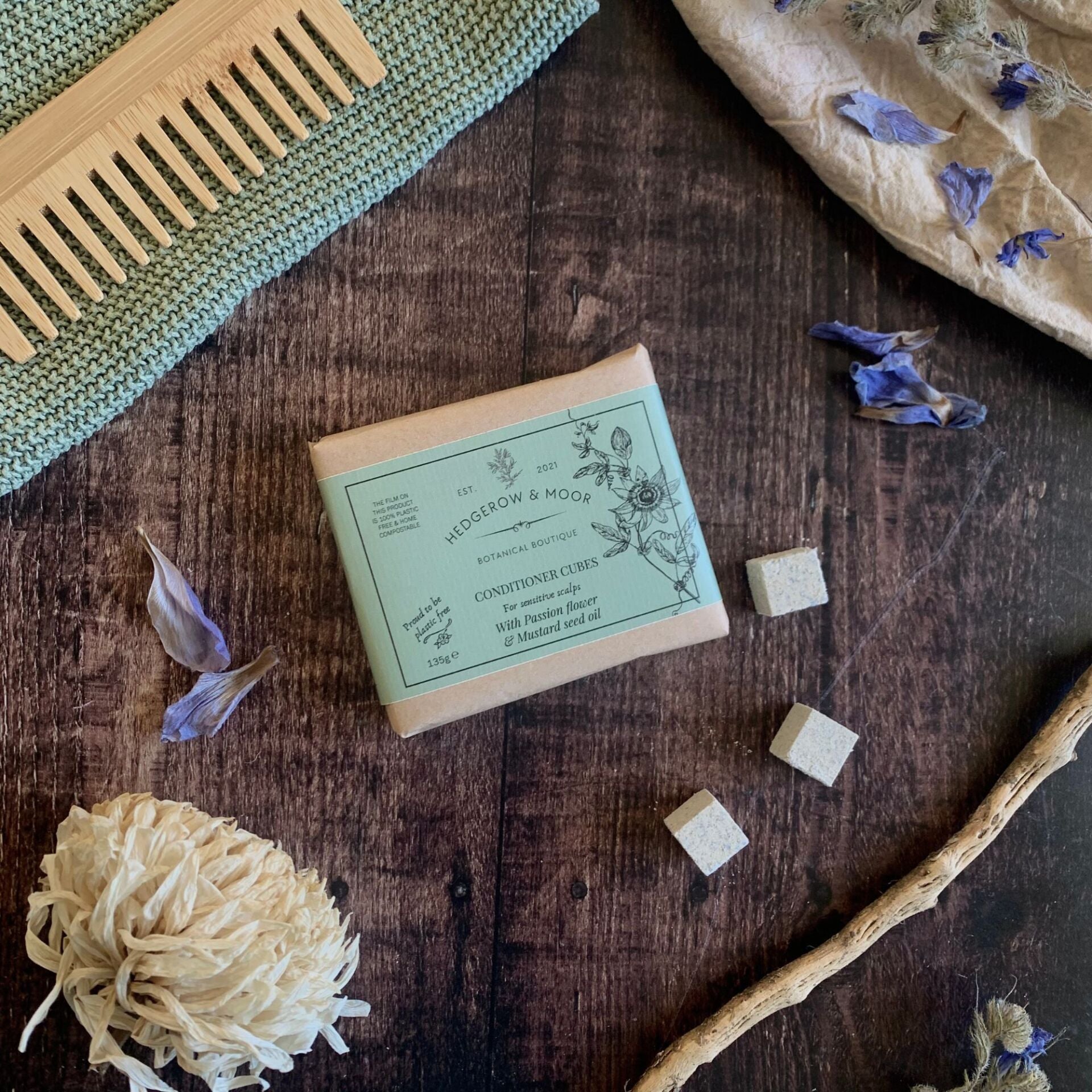 Hedgerow & Moor Conditioner Cubes for Sensitive Scalp — passionflower and mustard seed formula with prebiotics, plastic-free vegan conditioner handmade in Cornwall.